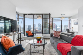 Spacious Modern High-Rise with Ocean & City Views